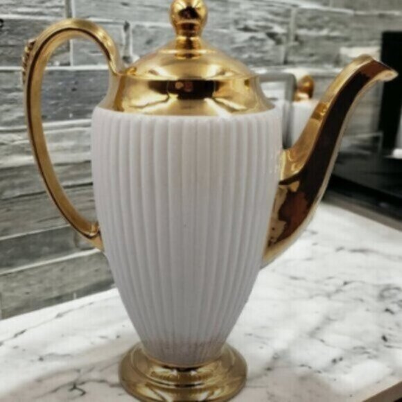 Vintage Royal Winton Grimwades Ceramic White Golden Trim Ribbed Coffee Pot - Picture 2 of 15